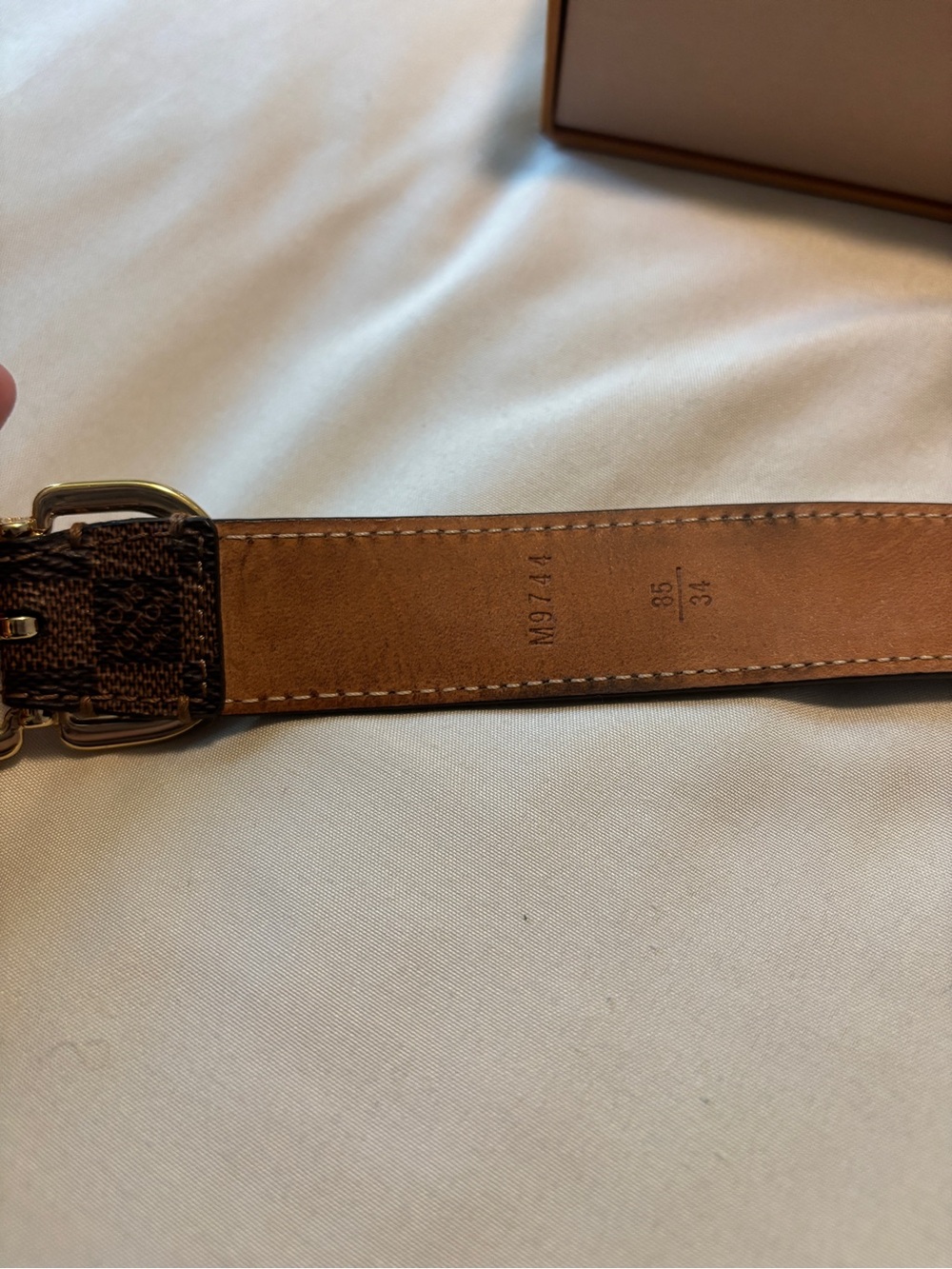 Louis Vuitton Women’s Brown Leather Belt with Gold Buckle - Picture 8 of 12